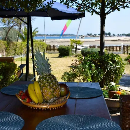 Dream View Livari Beachfront Vakantiehuis Vourvourou